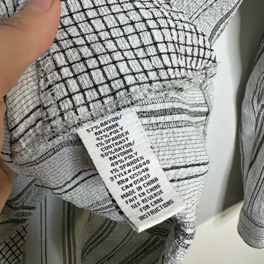 Habitat White Black Textured Striped Buttoned Blouse Size Small - Picture 8 of 8